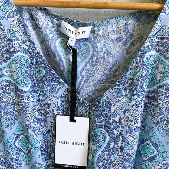 BNWT TABLE EIGHT Blue Paisley Print V-Neck Sleeveless Casual Top - Size 16 - Picture 3 of 5
